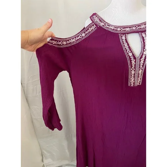 Time & Tru Plum Purple Cold-Shoulder Keyhole Embroider Trim Textured Midi Dress - Picture 5 of 12